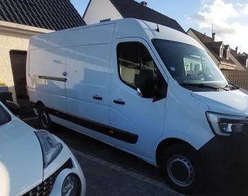 Transportista Furgoneta Renault master en Liévin Francia